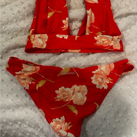 Bikini - Picture 2 of 2